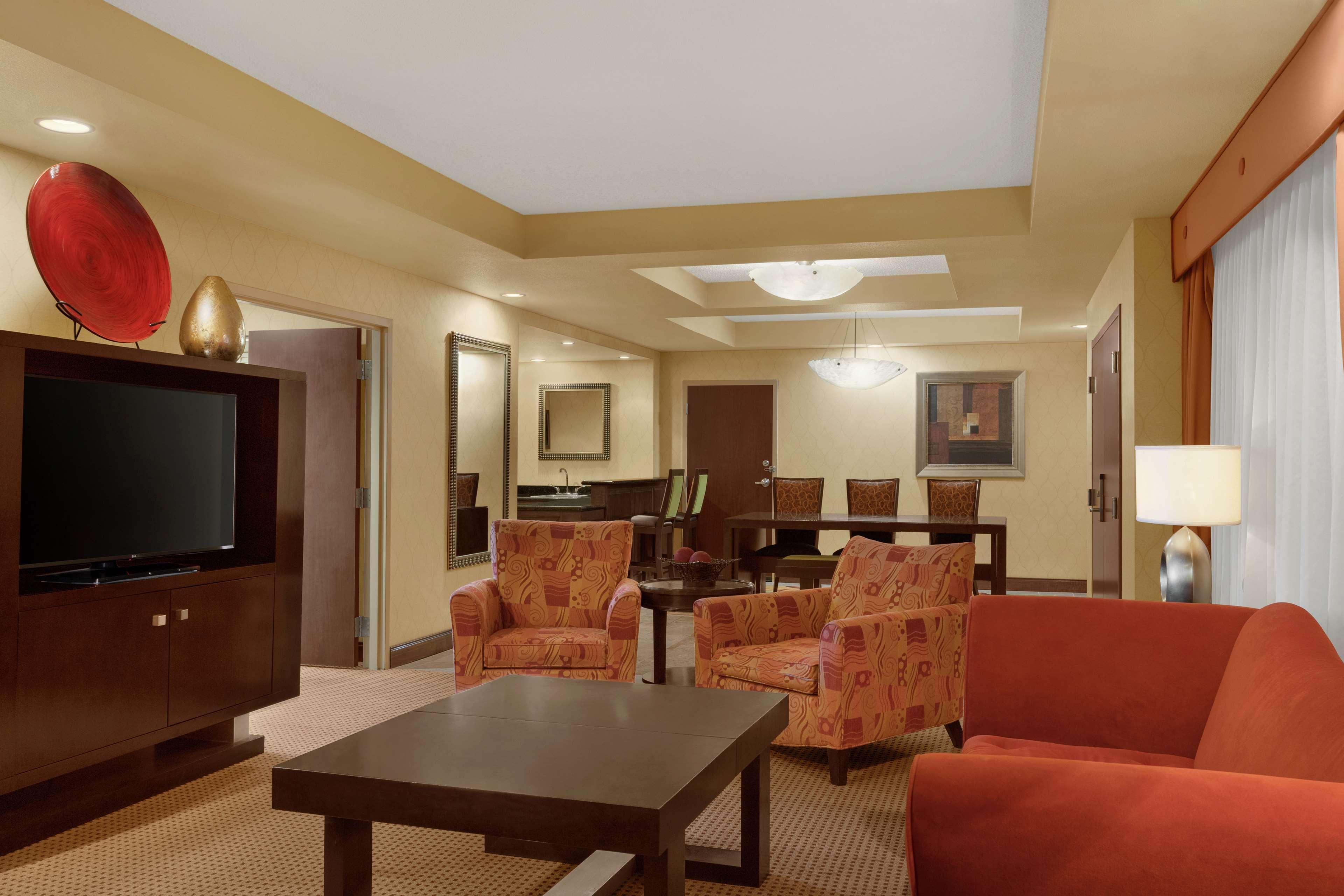 Embassy Suites Гантсвілл Екстер'єр фото